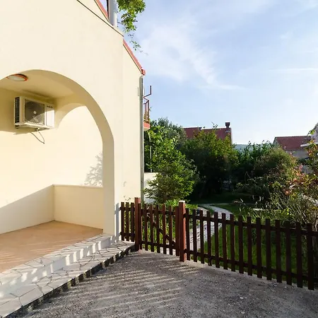 Apartment Nives Mlini