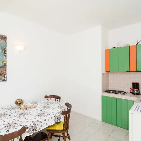 Nives Apartment Mlini
