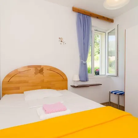 Apartment Nives *
