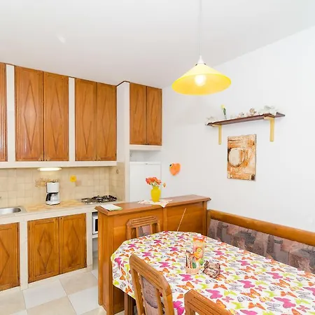 Apartment Nives Mlini
